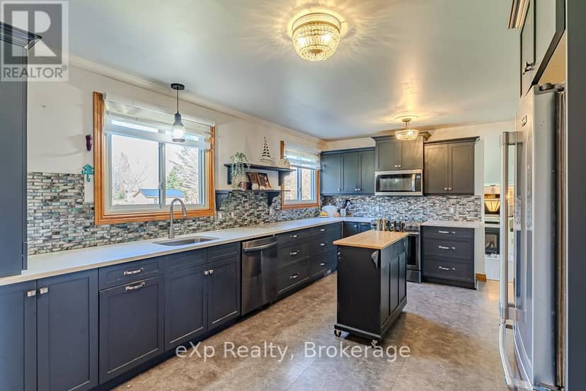 670 Joynt Street — photo 14 of 40