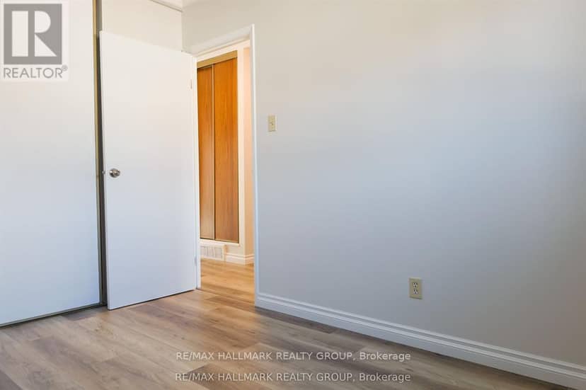122 - 2624 Pimlico Crescent — photo 25 of 32