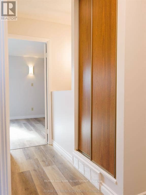 122 - 2624 Pimlico Crescent — photo 15 of 32