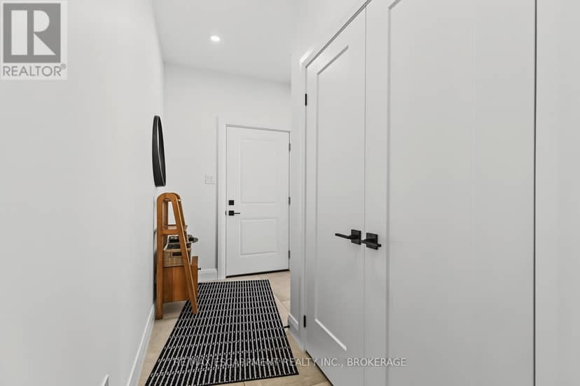 165 Wilson Drive — photo 24 of 40