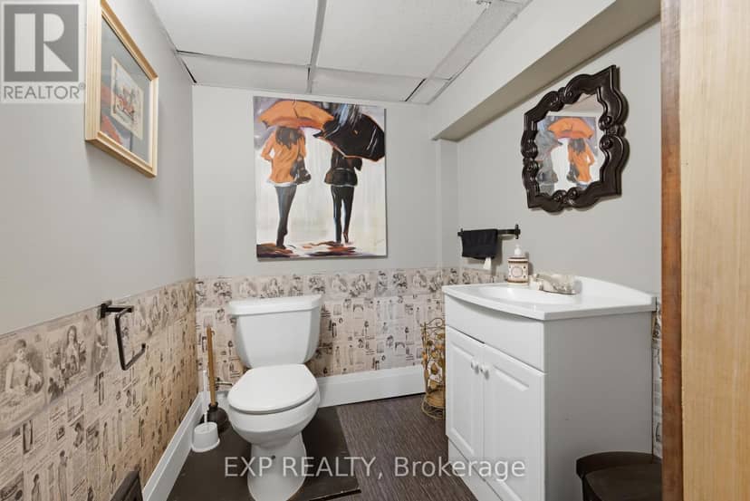 26 Lowell Avenue — photo 39 of 40
