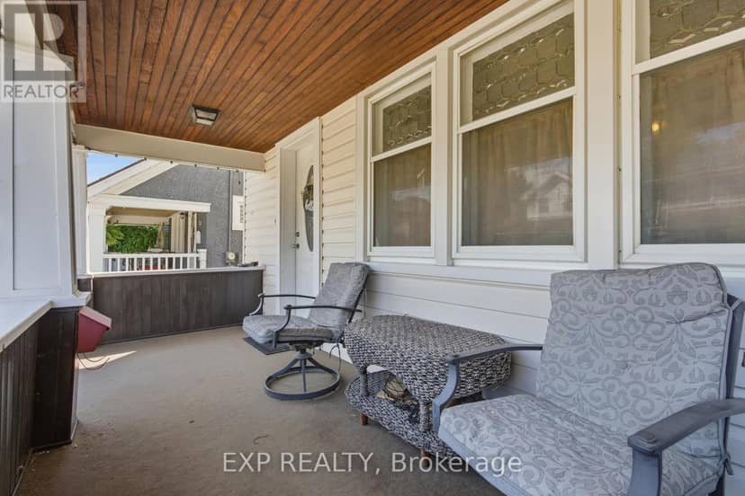 26 Lowell Avenue — photo 7 of 40