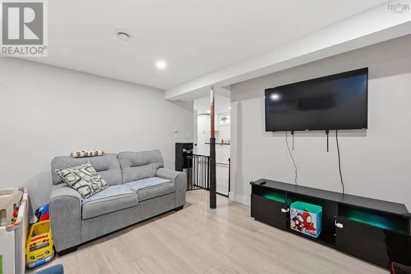 8B Gordon Street — photo 29 of 40
