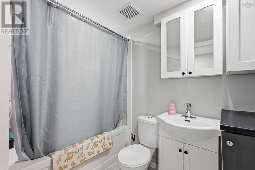 8B Gordon Street — photo 32 of 40