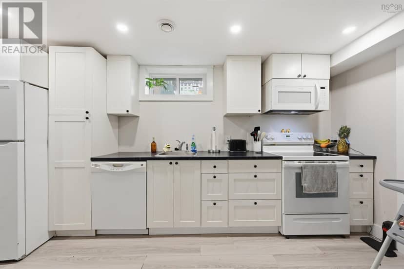 8B Gordon Street — photo 23 of 40