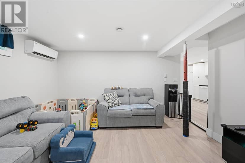 8B Gordon Street — photo 28 of 40