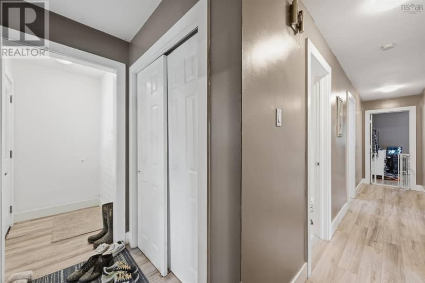 8B Gordon Street — photo 4 of 40
