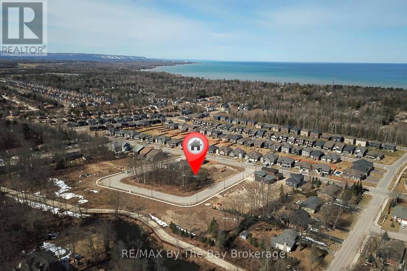 36 Joanne Crescent — photo 2 of 10