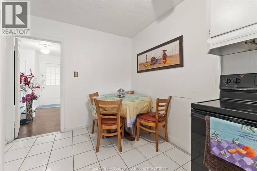 5188 Wyandotte St Street — photo 10 of 40