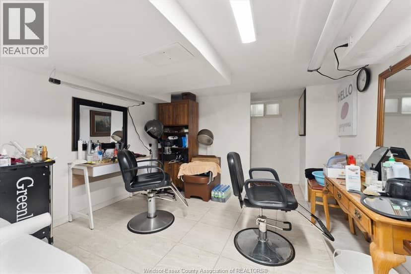 5188 Wyandotte St Street — photo 19 of 40