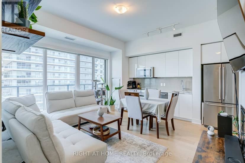 1413 - 30 Shore Breeze Drive — photo 11 of 40