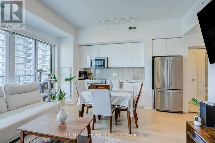 1413 - 30 Shore Breeze Drive — photo 17 of 40
