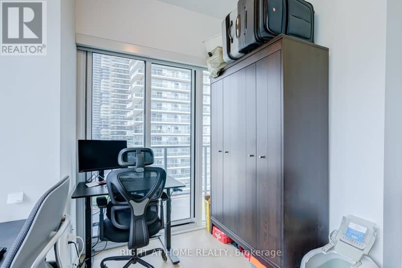 1413 - 30 Shore Breeze Drive — photo 31 of 40
