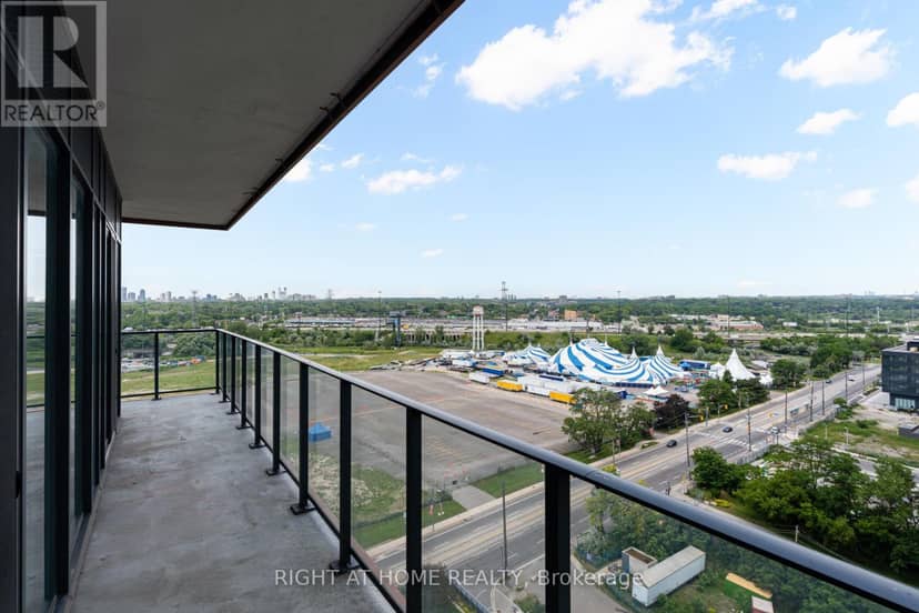 1413 - 30 Shore Breeze Drive — photo 36 of 40