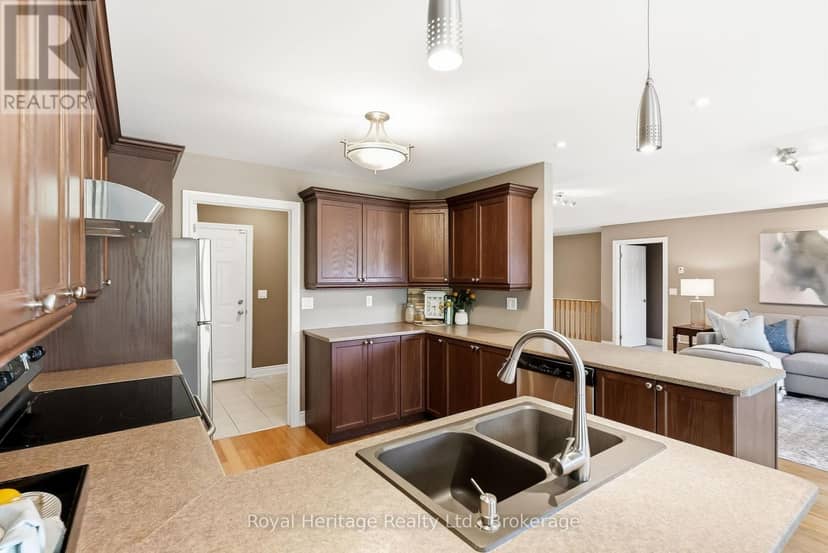 2 Cortland Way — photo 13 of 40