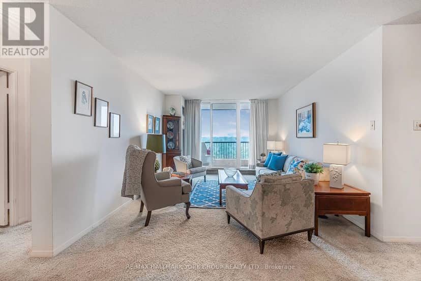 1007 - 7811 Yonge Street — photo 13 of 40