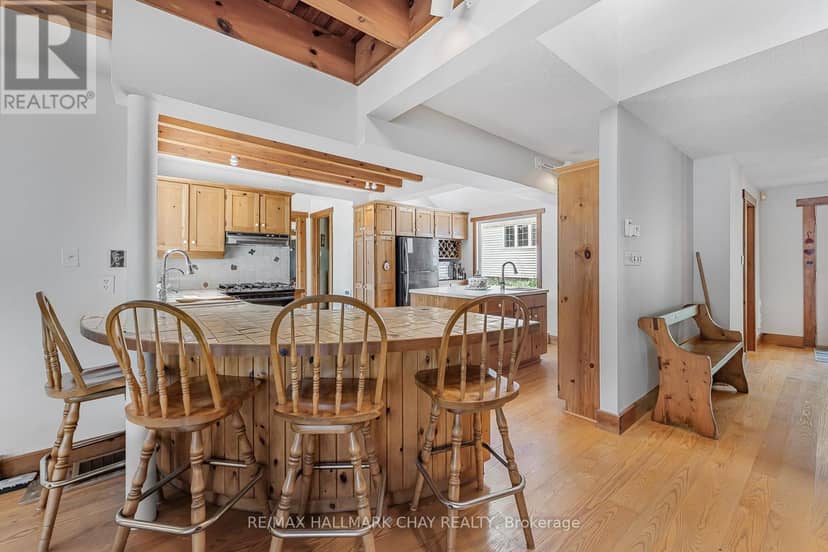 209 Bay Street — photo 13 of 40