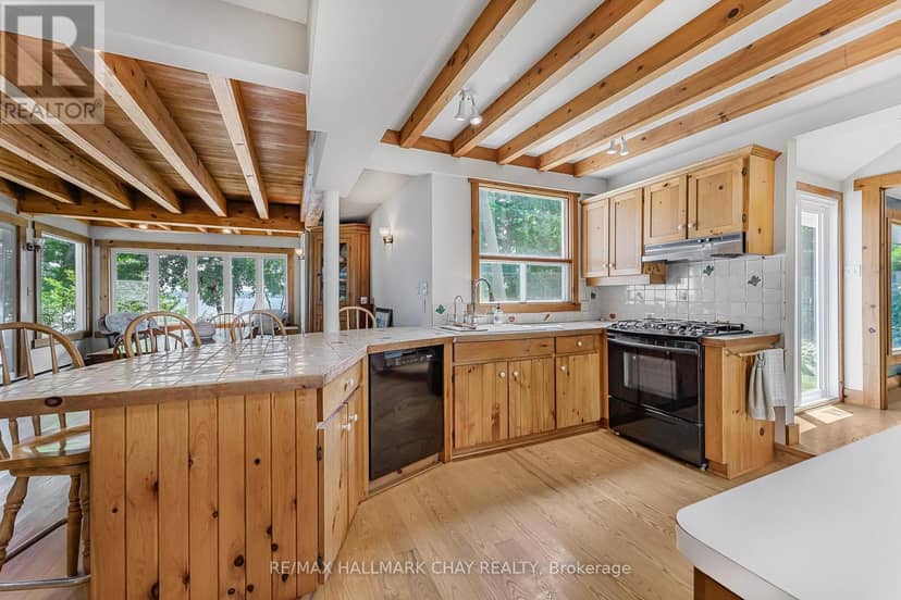 209 Bay Street — photo 14 of 40