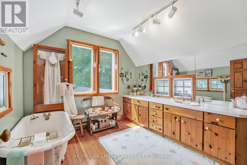 209 Bay Street — photo 20 of 40