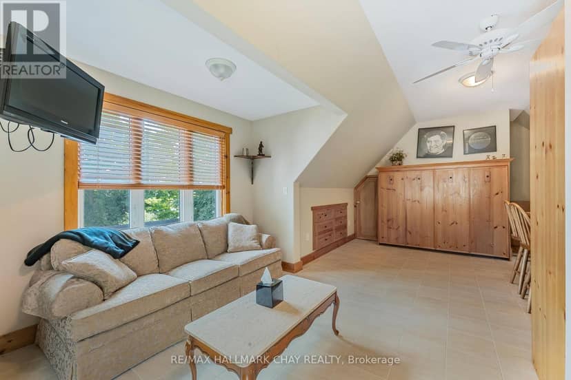 209 Bay Street — photo 27 of 40