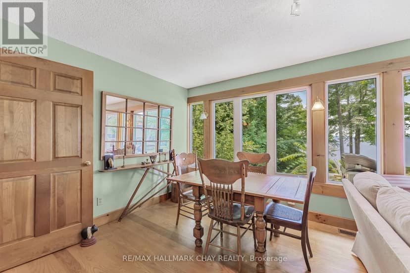 209 Bay Street — photo 33 of 40