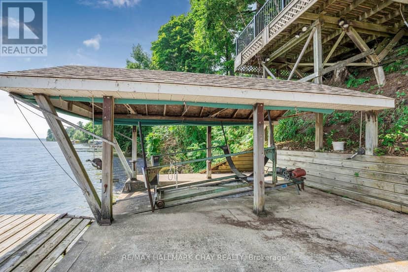 209 Bay Street — photo 7 of 40