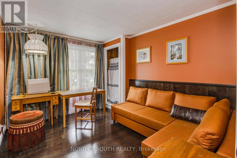 1146 Honey Harbour Road — photo 12 of 40