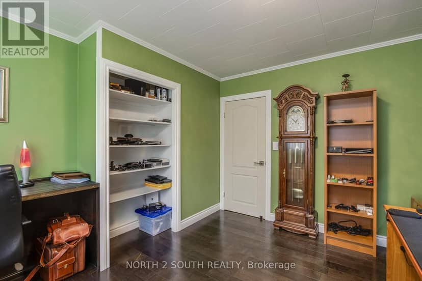 1146 Honey Harbour Road — photo 15 of 40