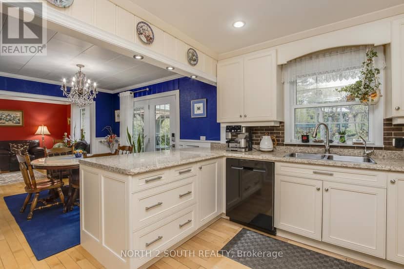 1146 Honey Harbour Road — photo 19 of 40