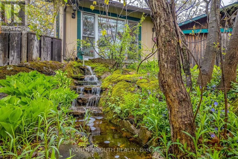1146 Honey Harbour Road — photo 9 of 40
