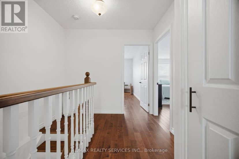 1 - 1 Tara Park Court — photo 12 of 31
