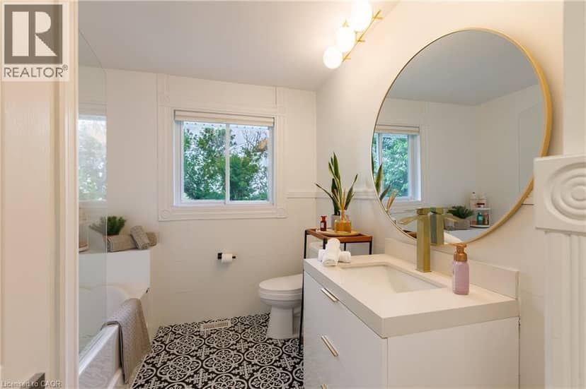 176 RIVERBANK Drive — photo 23 of 40