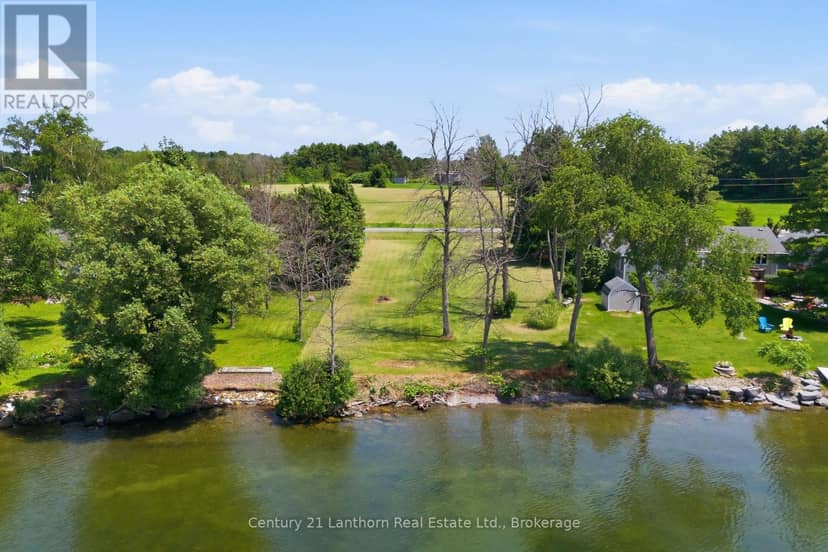 Beside 153 Prinyers Cove Crescent, Prince Edward County, photo 5