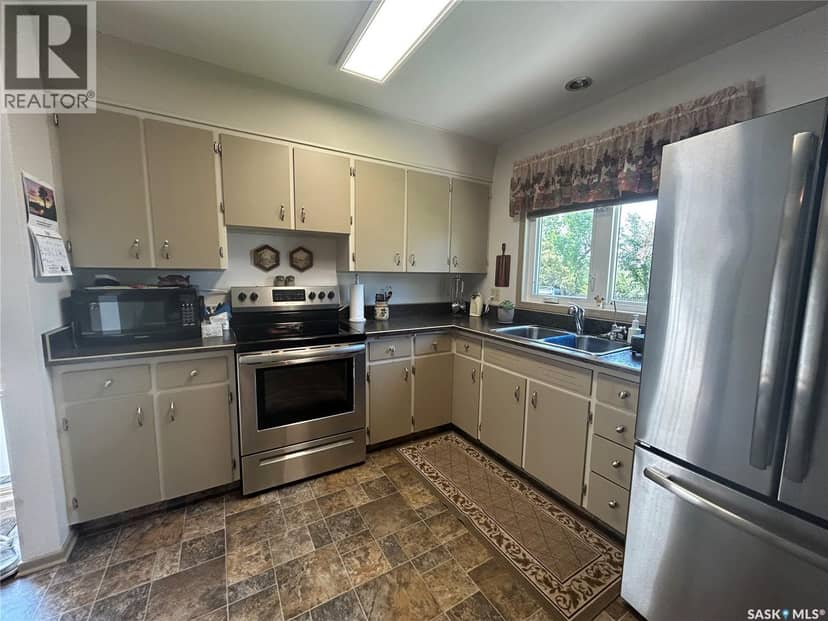 132 Churchill AVENUE, Coronach, photo 5