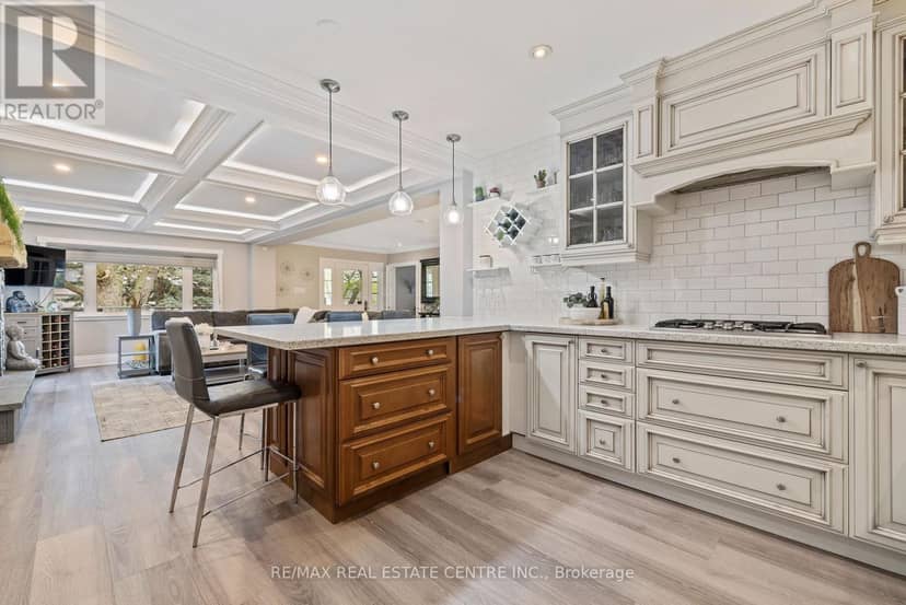14 Buena Vista Drive — photo 8 of 37