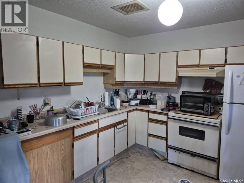 10 Pearl AVENUE — photo 16 of 28