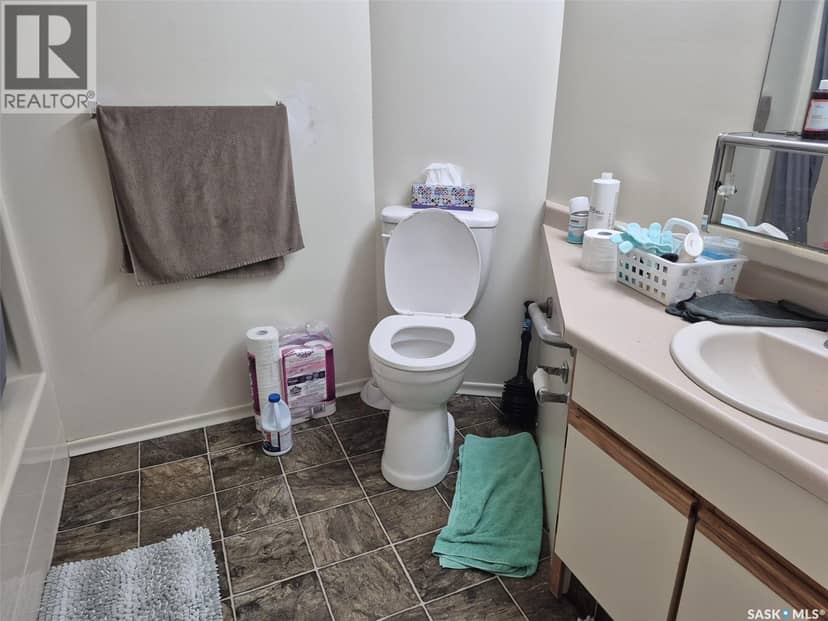 10 Pearl AVENUE — photo 21 of 28