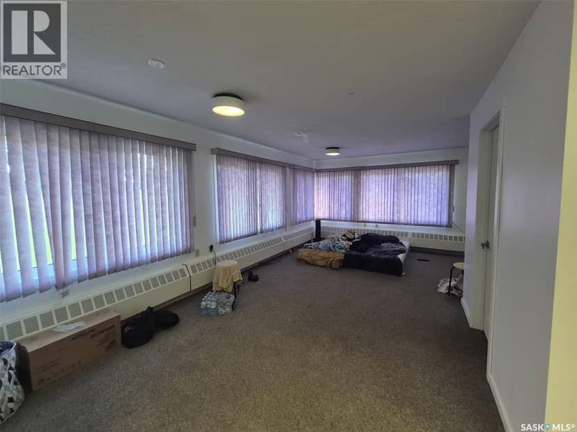 10 Pearl AVENUE — photo 7 of 28