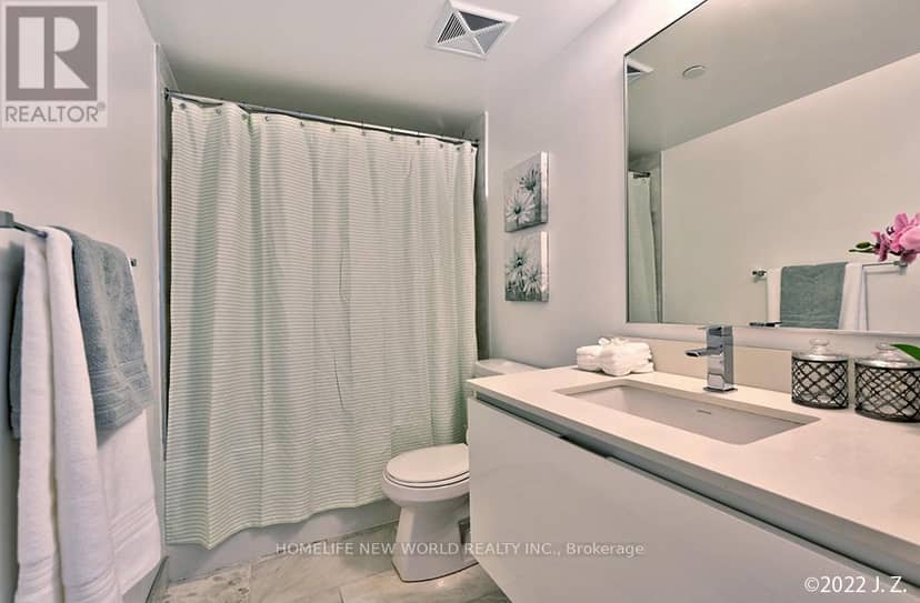 1601 - 200 Bloor Street W — photo 17 of 24