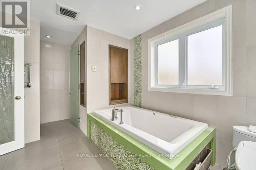 1449 Rosebank Road — photo 18 of 40