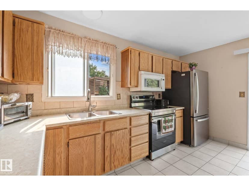 18126 98 AV NW — photo 24 of 40