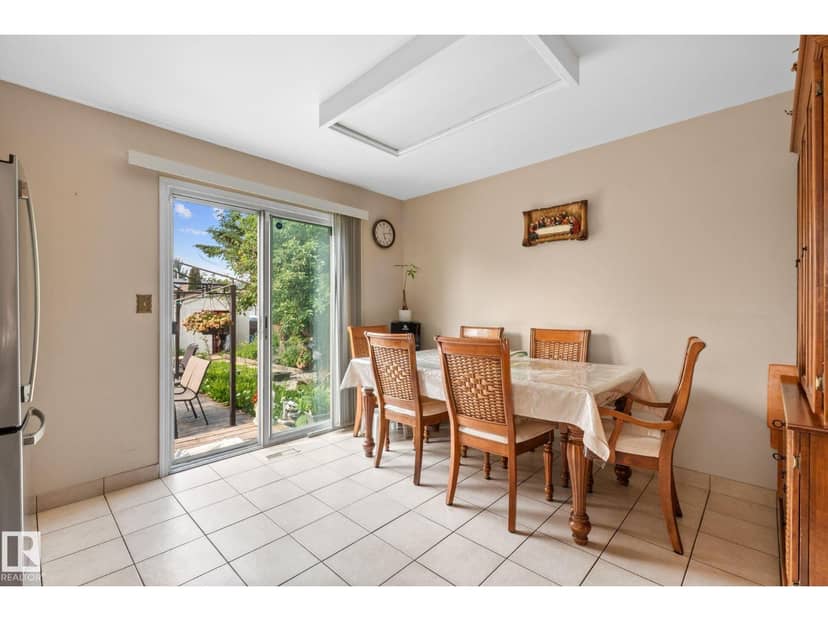 18126 98 AV NW, Edmonton, photo 5