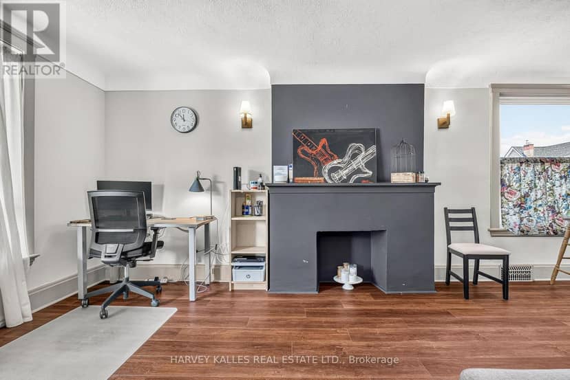 487 Dunsmure Road — photo 14 of 37