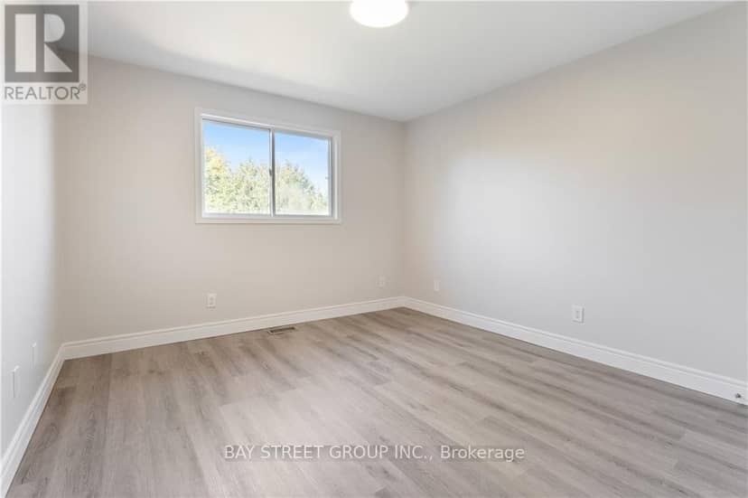 66 Ewen Road — photo 11 of 21