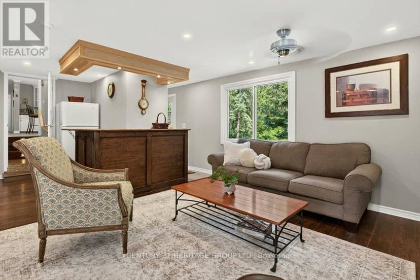 2147 Governors Road — photo 6 of 40