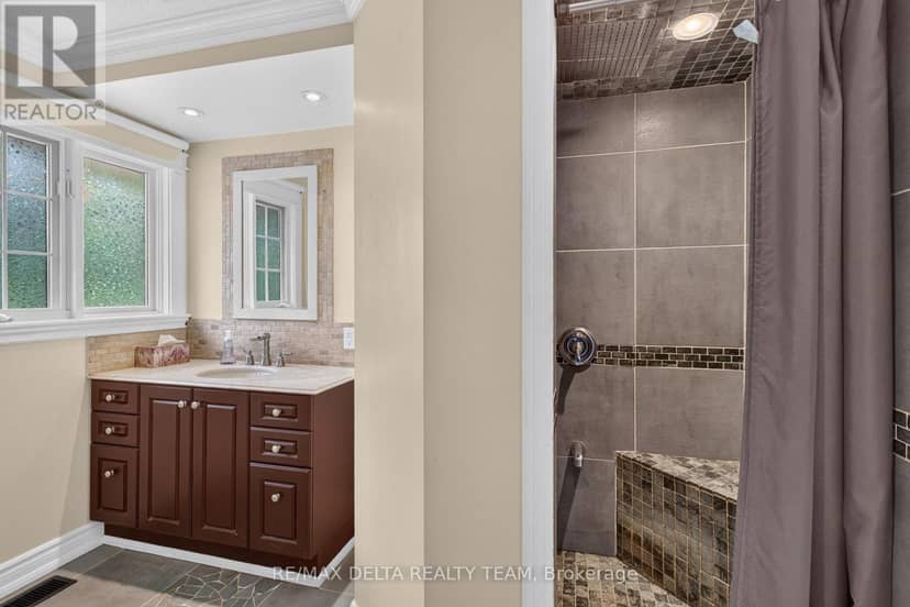 1821 Ch Bercier Road — photo 20 of 40