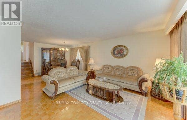 141 Hazelglen Drive — photo 8 of 40