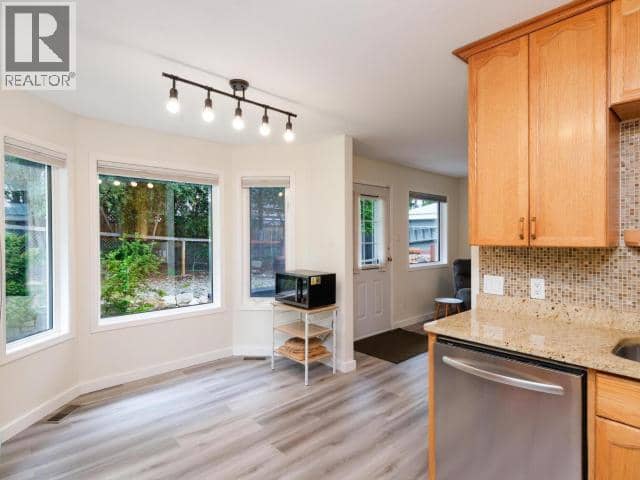 6 Carnelian Court — photo 9 of 30