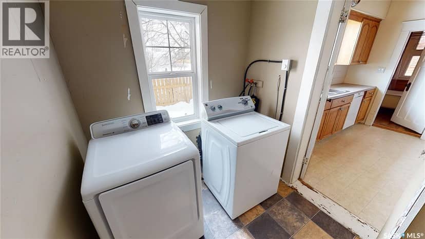 215 Main STREET — photo 11 of 40