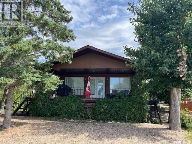 28 Highland AVENUE — photo 1 of 24